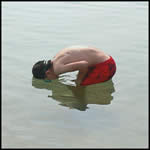garys_parries_300706_q2.jpg