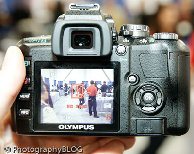 Olympus E-410