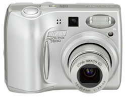 Nikon Coolpix 7600