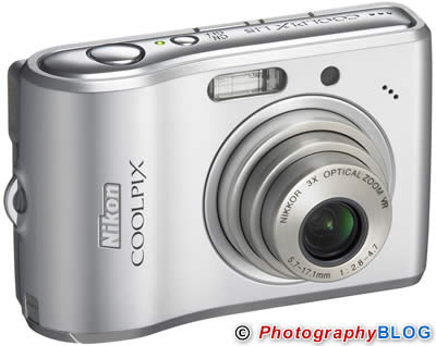 Nikon L15