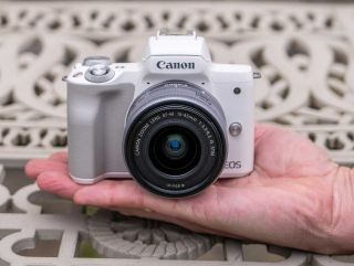 Canon EOS M50 review