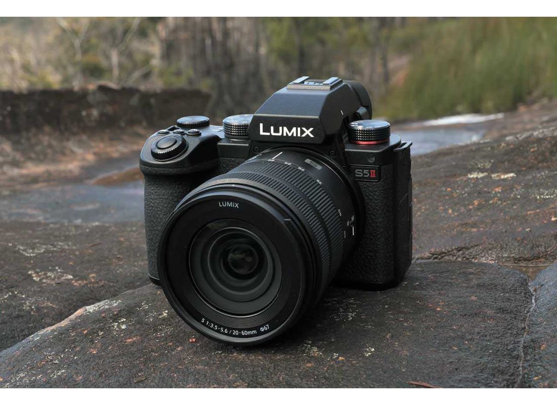 Panasonic Lumix S5II and S5IIX Offer Phasedetect AF, 24 Megapixels and