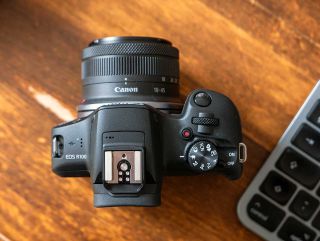 Canon EOS R – electronic viewfinder 36 mm sensor. Camera Review