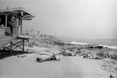Tod Papageorge, Malibu Beach, California, 1978, gelatin, silver print, 14 x 17 inches