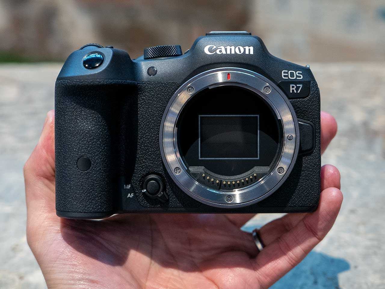 EOS R7 Body