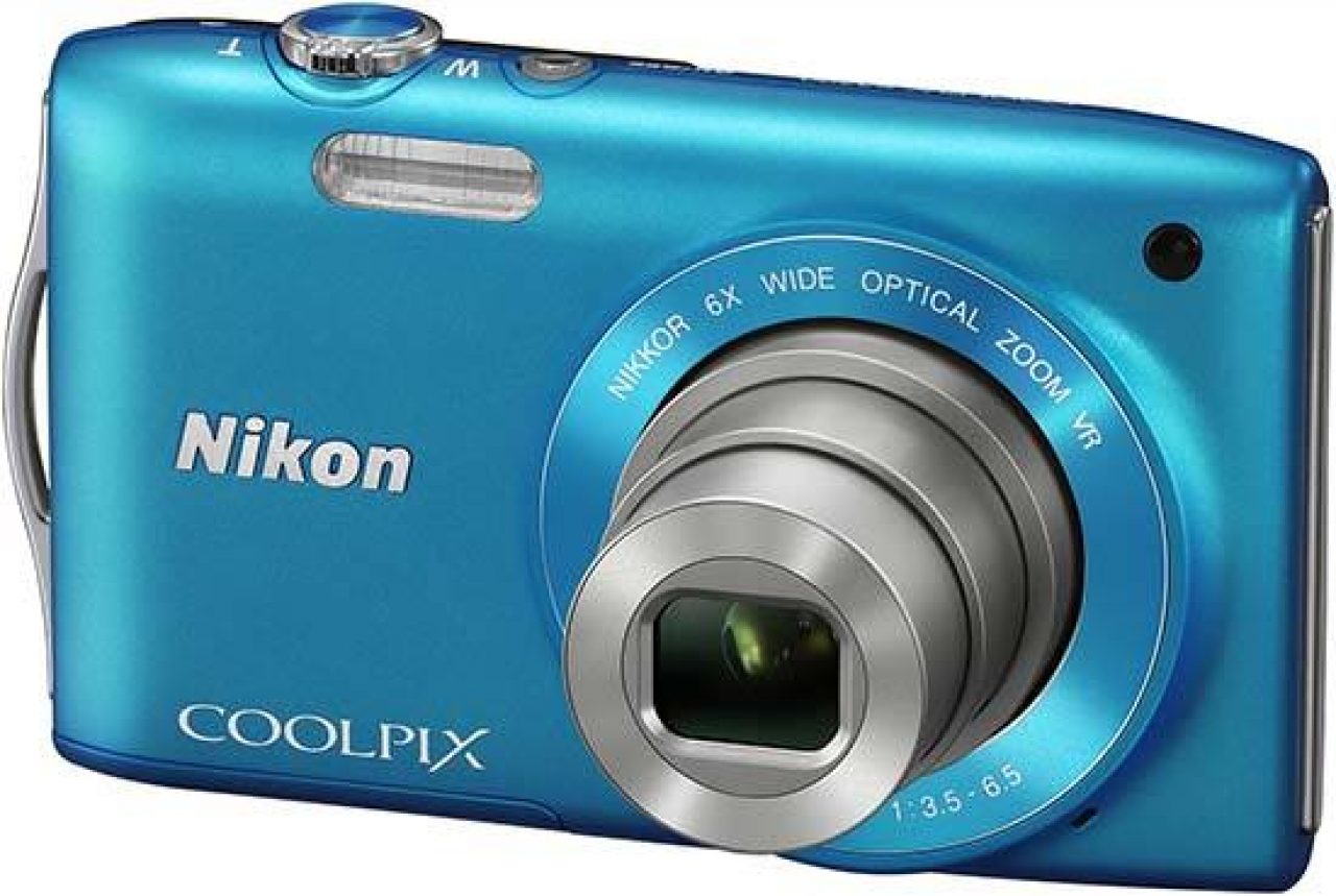 Nikon COOLPIX S3300 16 MP Digital Camera with 6x Zoom NIKKOR Glass Lens and  2.7-inch LCD (Silver) (Discontinued by Manufacturer)
