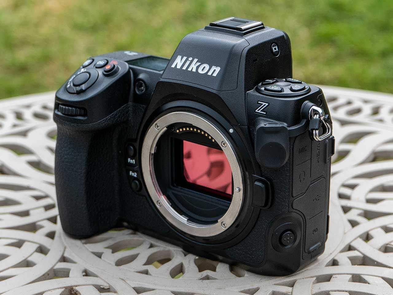  Nikon Z 8 with Zoom Lens, Professional full-frame mirrorless  hybrid stills/video hybrid camera with 24-120mm f/4 lens