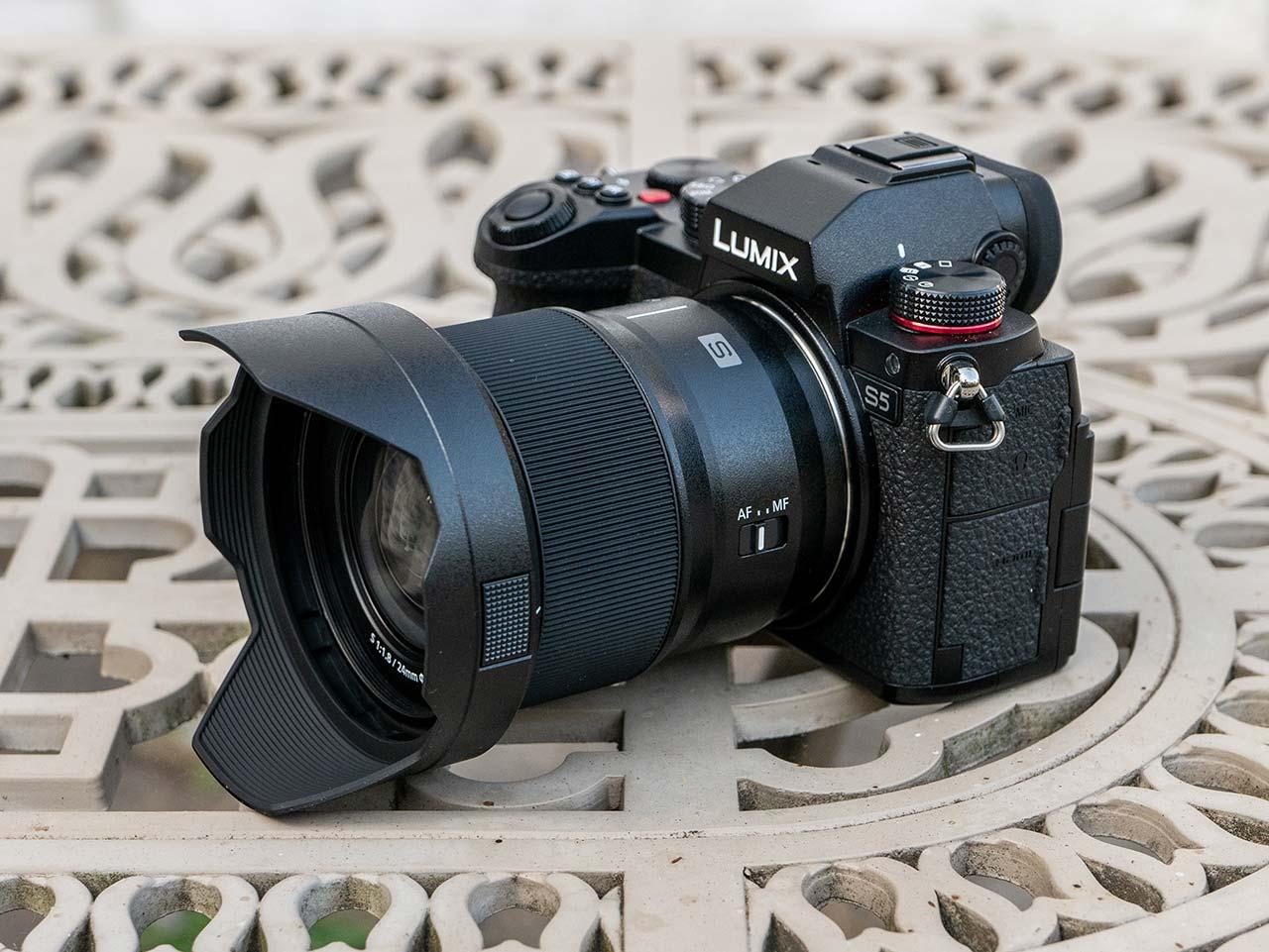 LUMIX S Series