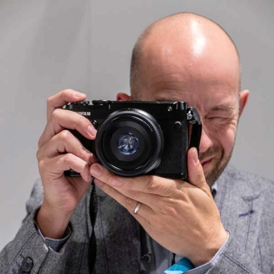 Fujifilm GFX 50R Hands-on Photos | Photography Blog