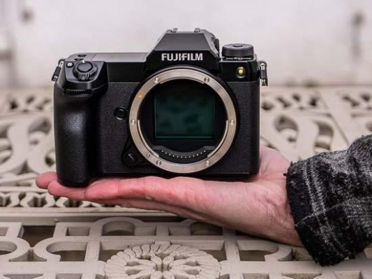 Fujifilm GFX 100S Review