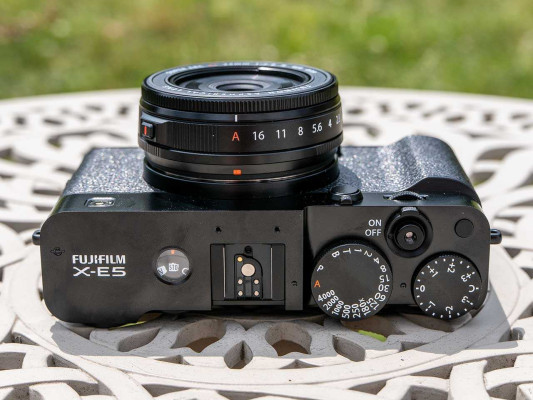 Fujifilm X-E5 Review