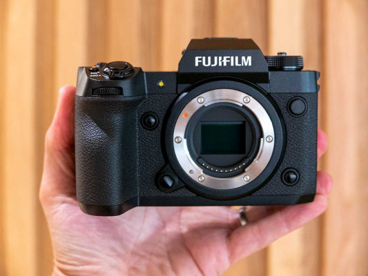 Fujifilm X-H2 Hands-on Photos