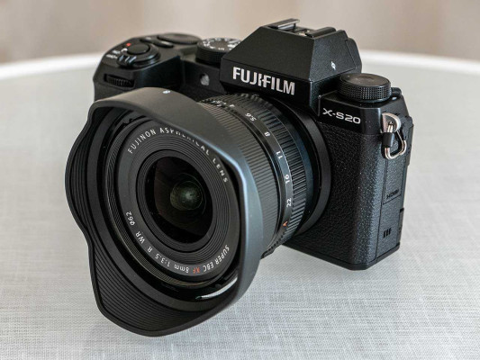 Fujifilm X-S20 Review