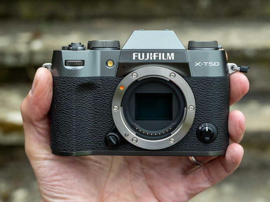 Fujifilm X-T50 Review