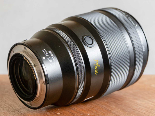 Nikon Z 135mm f/1.8 S Plena Review