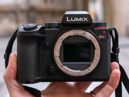 Panasonic Lumix S5II Hands-on Photos