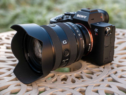 Sony FE 20-70mm F4 G Review