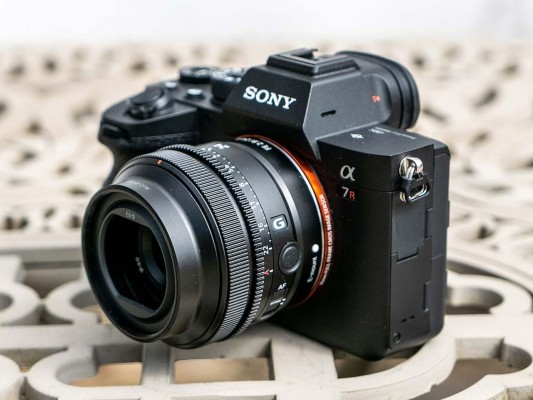 Sony FE 24mm F2.8 G Review