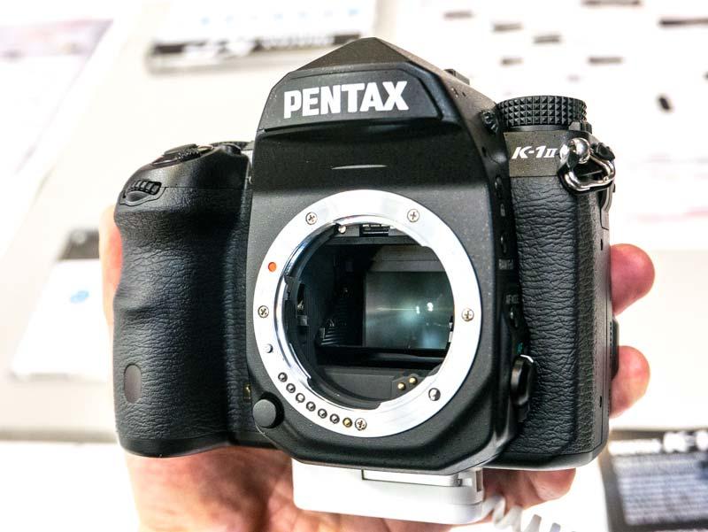 pentax mark ii hands